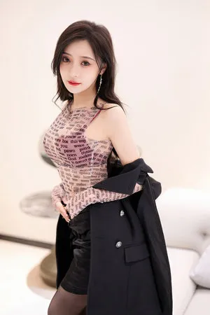性感人妻的紧缚露出体验